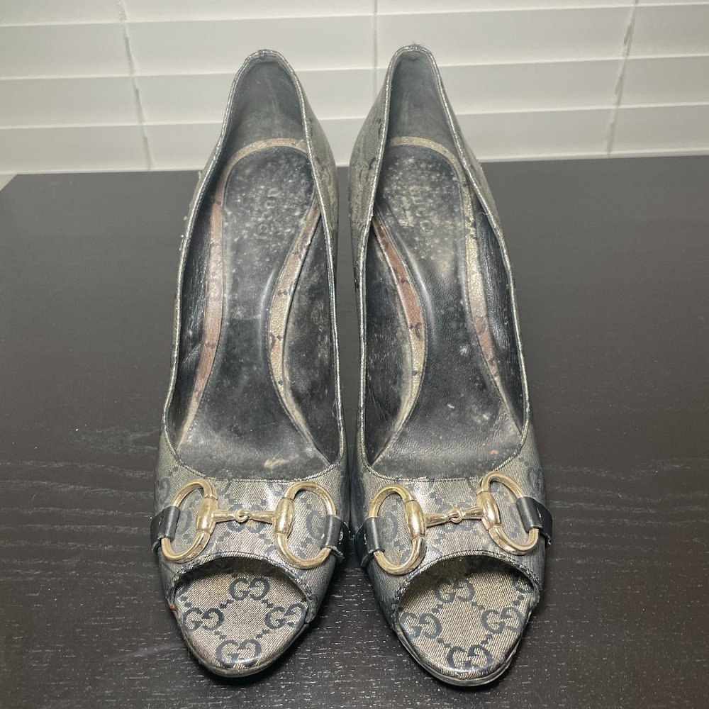 Shoes (Gucci Pumps)